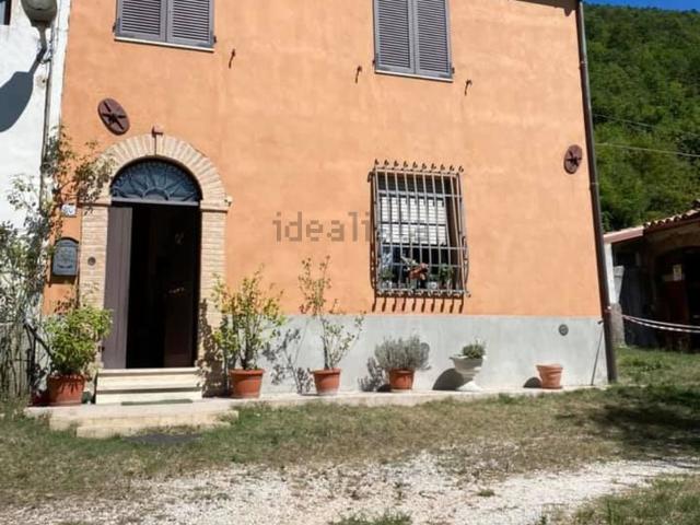 Casa in vendita a Albacina-Borgo Tufico, Marche