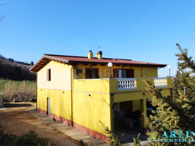 Casa in vendita a Montebello Di Bertona, Abruzzo