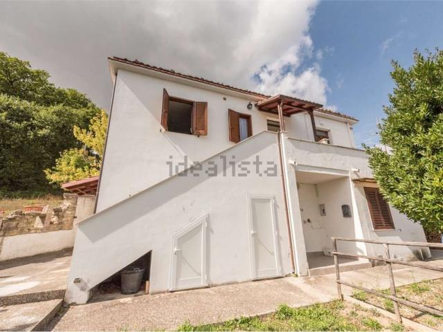 Casa in vendita a Montebello Di Bertona, Abruzzo