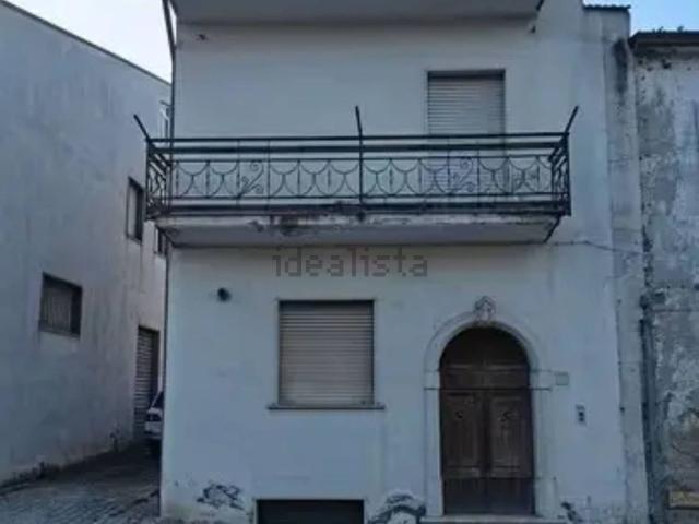 Casa in vendita a Castel Baronia, Campania