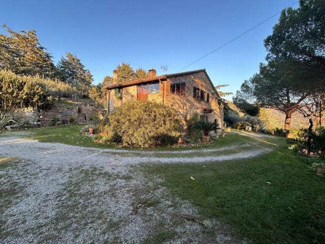 Casa in vendita a Tavarnelle-Sant'Eusebio, Cortona