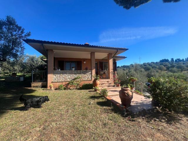 Casa in vendita a Follonica, Toscana