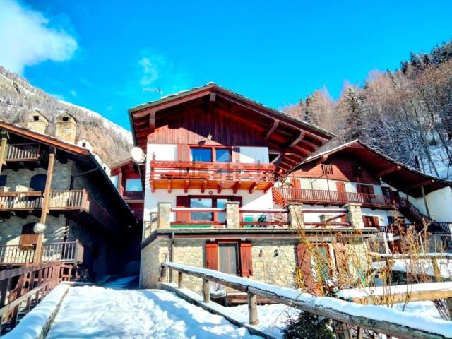 Casa in vendita a Villair Desot, Courmayeur