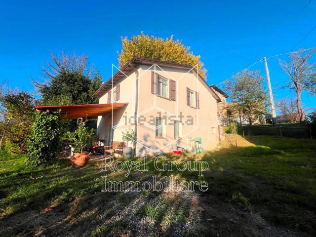 Casa in vendita a Medesano, Cà Dordone
