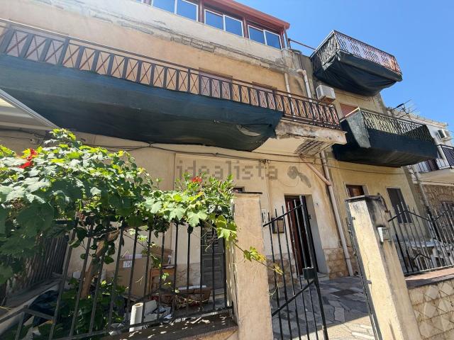 Casa in vendita a Caronia, Sicilia