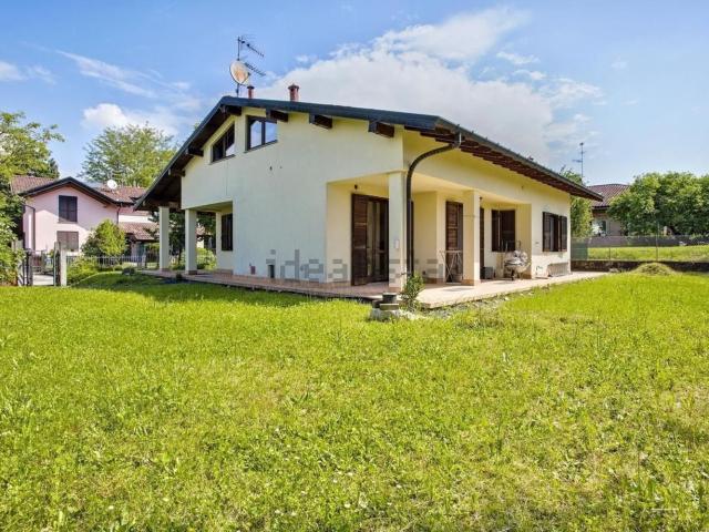 Casa in vendita a Brebbia Superiore, Brebbia