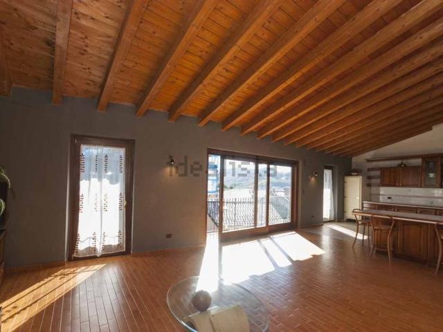 Casa in vendita a Casnigo, Lombardia