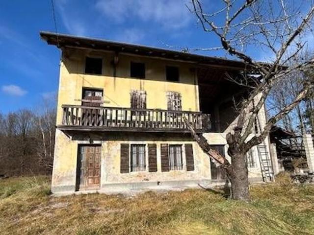 Casa in vendita a Feltre, Veneto