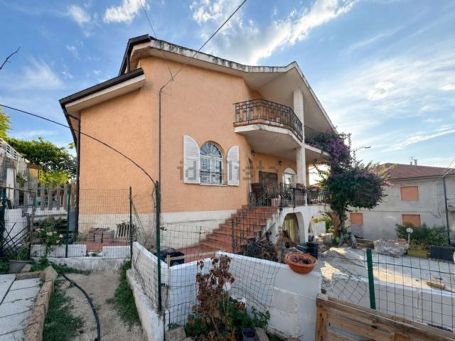Casa in vendita a Montesilvano, Abruzzo