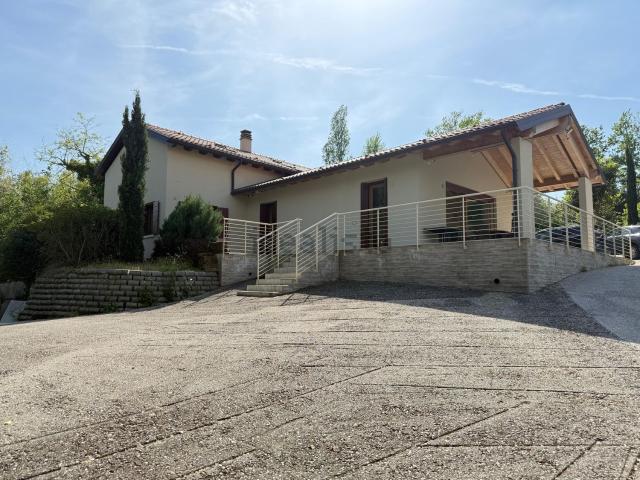 Casa in vendita a Vittorio Veneto, Veneto
