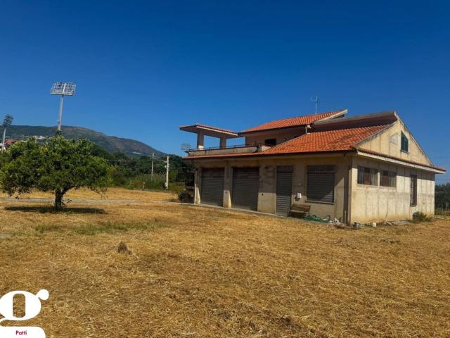 Casa in vendita a Case Nuove Russo, Patti