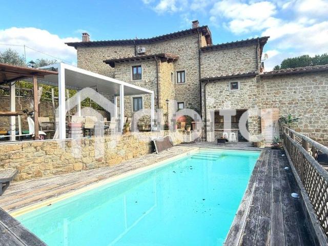 Casa in vendita a Unione di Comuni Valdarno e Valdisieve, Reggello