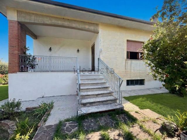 Casa in vendita a Terricciola, Toscana