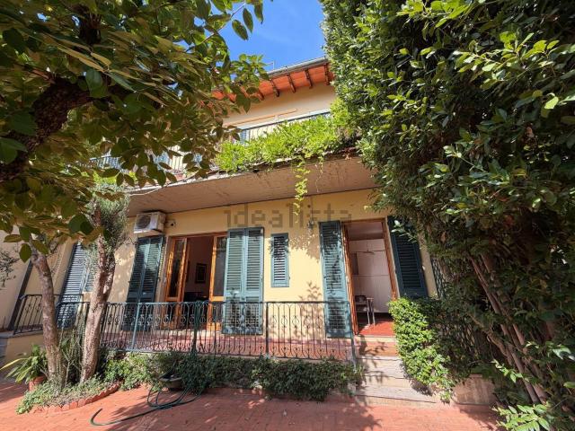 Casa in vendita a Due Strade, Firenze
