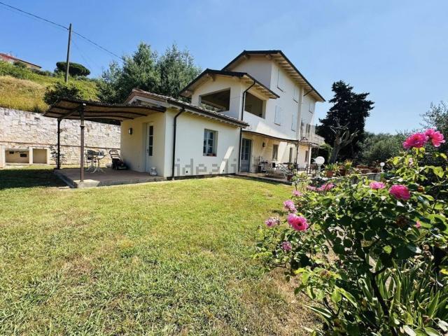 Casa in vendita a Massarosa, Toscana