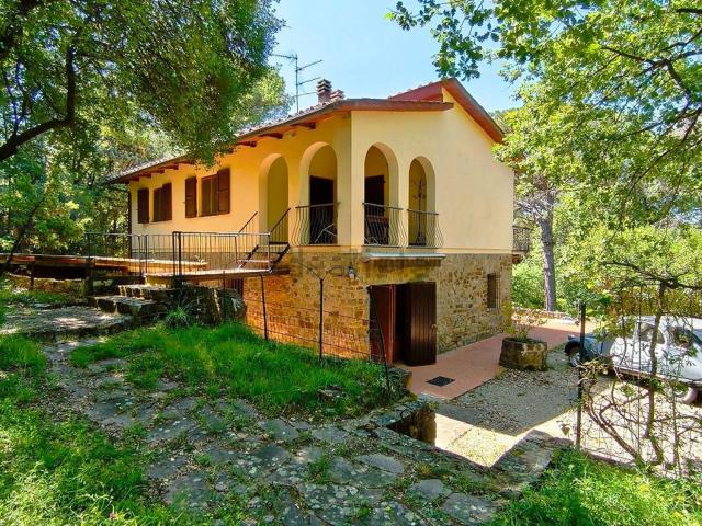 Casa in vendita a San Polo In Chianti, Toscana