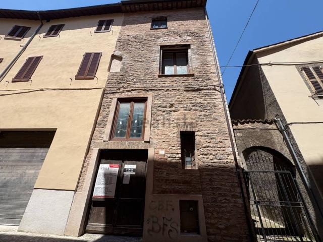 Casa in vendita a Centro, Marche