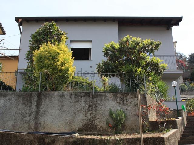 Casa in vendita a Calolziocorte, Lombardia