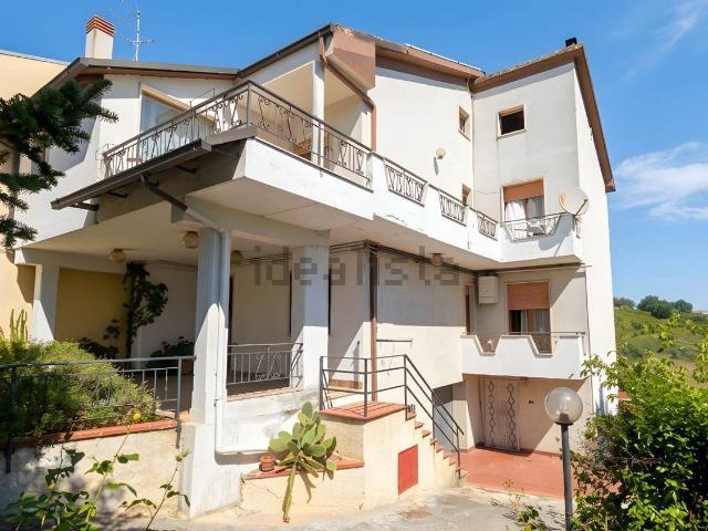 Casa in vendita a Santa Barbara, Chieti