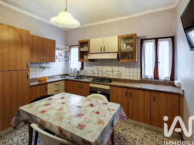 Casa in vendita a Contrada Celeste, Marche