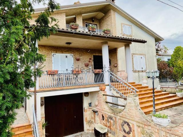 Casa in vendita a Marche, Ancona