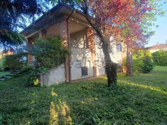 Casa in vendita a Madonna del Pilastro, Gragnano Trebbiense