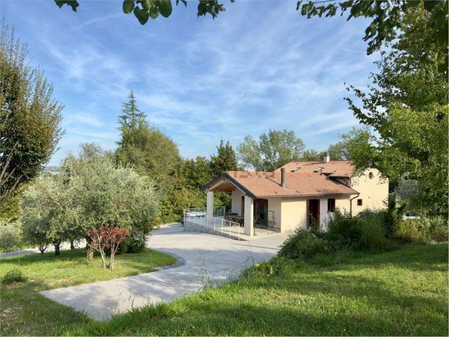Casa in vendita a Vittorio Veneto, Veneto