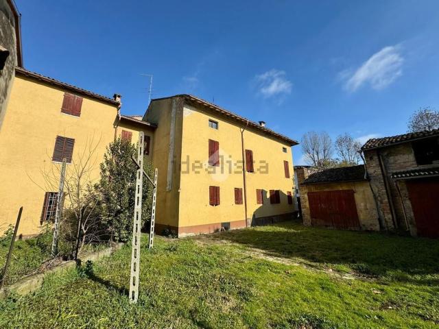 Casa in vendita a San Secondo Parmense, Reggio Emilia