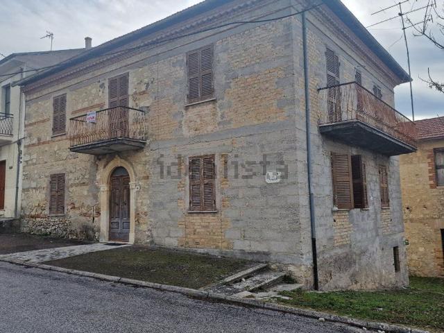 Casa in vendita a Sante Marie, Abruzzo