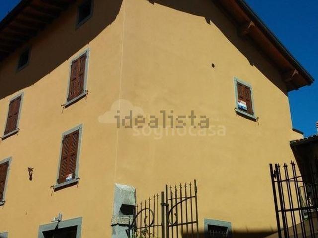 Casa in vendita a Clusone, Lombardia