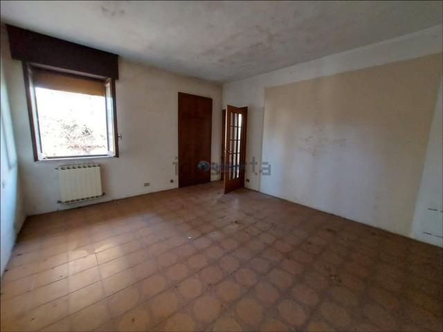 Casa in vendita a Castano Primo, Lombardia