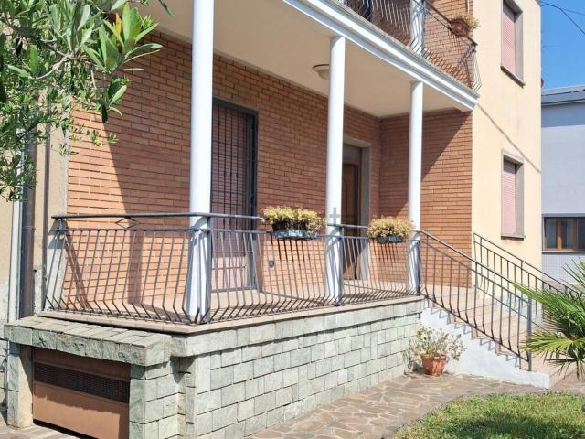 Casa in vendita a Nibionno, Lombardia
