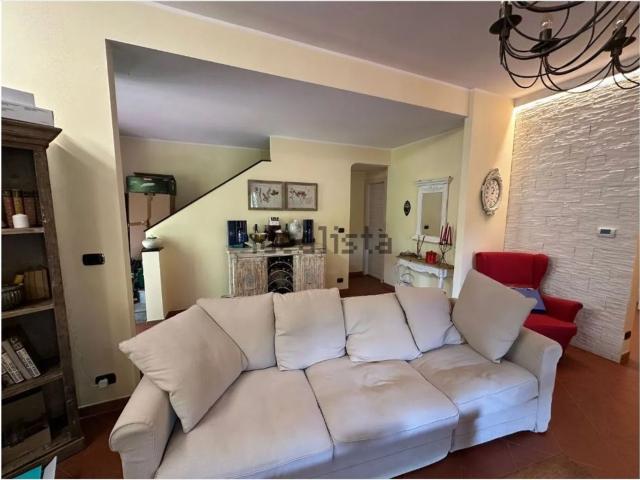 Casa in vendita a Carmignano, Toscana