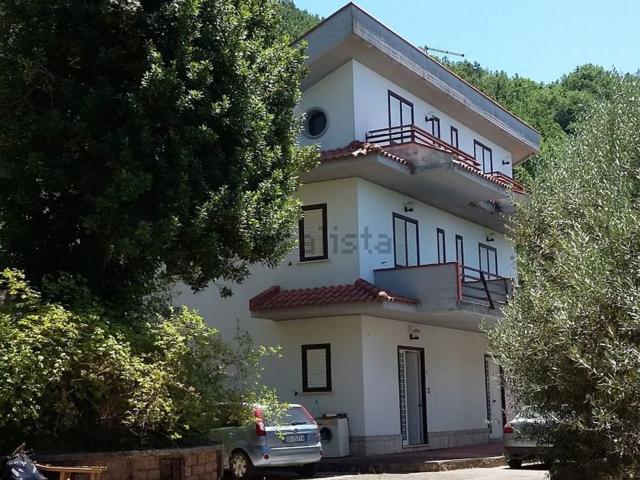 Casa in vendita a Montecalvo Irpino, Campania