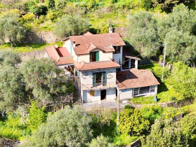 Casa in vendita a Imperia, Liguria