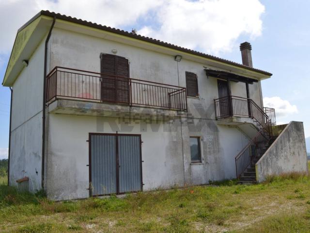 Casa in vendita a Valfabbrica, Umbria
