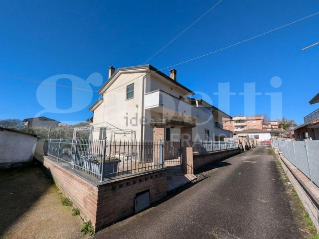 Casa in vendita a Torgiano, Umbria