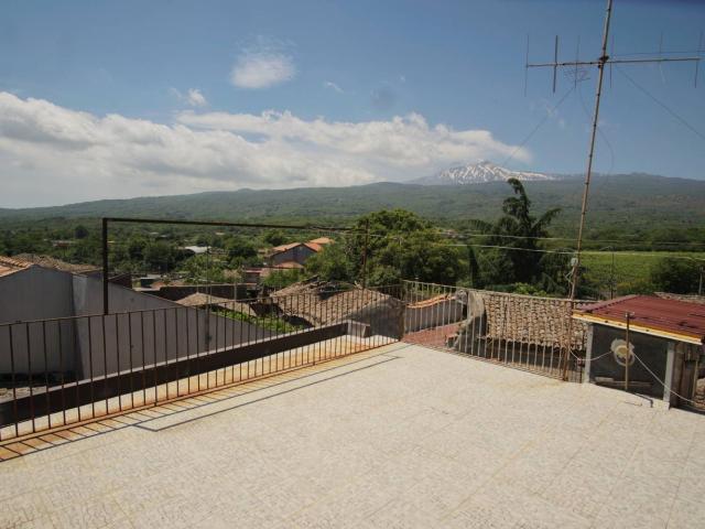 Casa in vendita a Linguaglossa, Sicilia