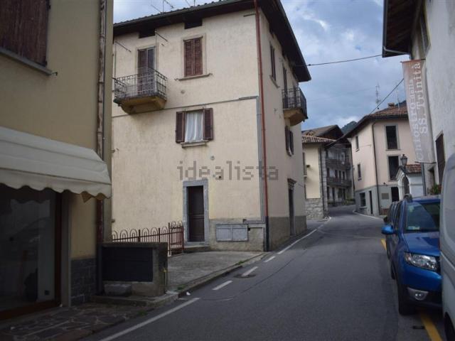 Casa in vendita a Comunità Montana della Valle Brembana, Serina