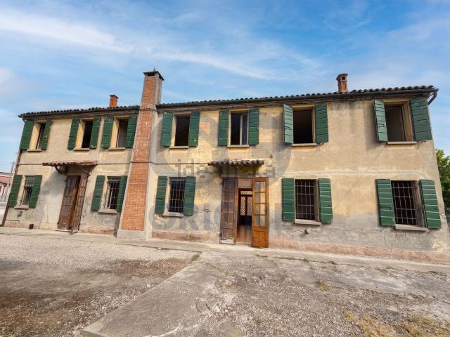 Casa in vendita a Unione Alto Ferrarese, Bondeno