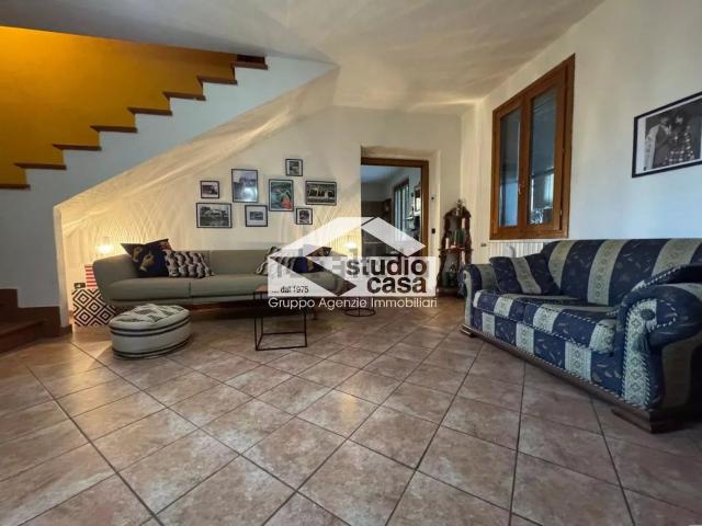 Casa in vendita a Camisano, Lombardia