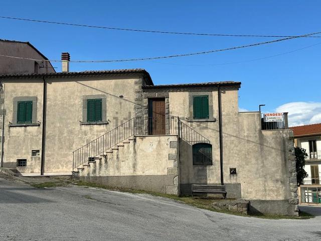Casa in vendita a Rocchetta A Volturno, Molise