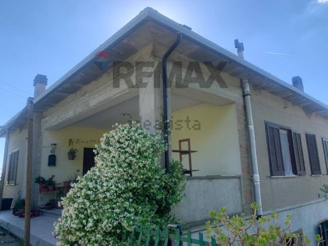 Casa in vendita a Collazzone, Umbria