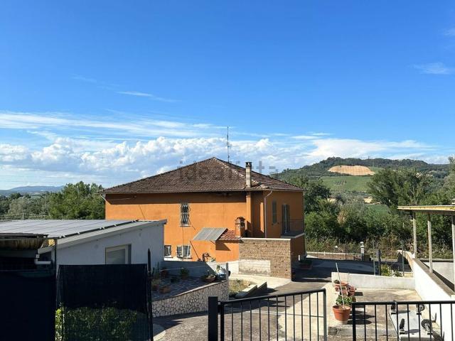 Casa in vendita a Orte, Lazio