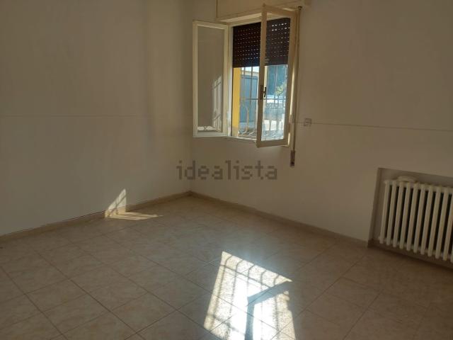 Casa in vendita a Sant'Agostino esterna-Porta Castello, Re