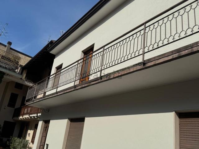 Casa in vendita a Flero, Lombardia