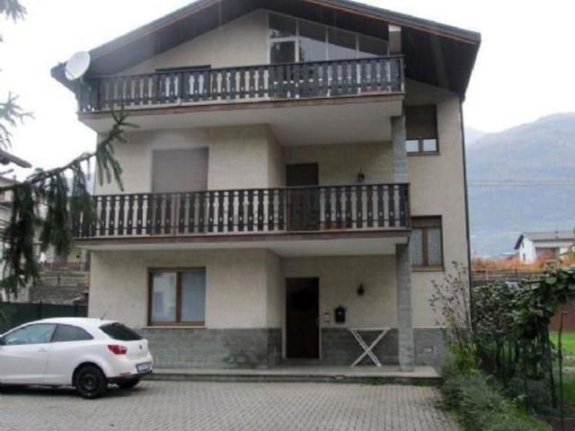 Casa in vendita a Chiuro, Lombardia