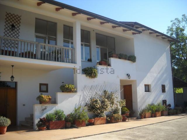 Casa in vendita a Unione dei Comuni della Val Vibrata, Sant'omero