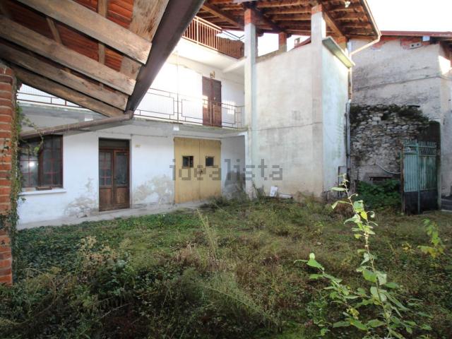 Casa in vendita a Invorio Superiore, Invorio