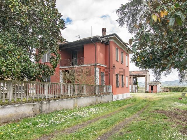 Casa in vendita a Robecco Pavese, Lombardia